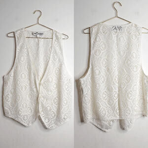 VTG Cream Crochet Doily Lace Vest -12